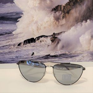 NWT DIANE VON FURSTENBERG Sunglasses Designer Case Gray Lens Silver Mirror